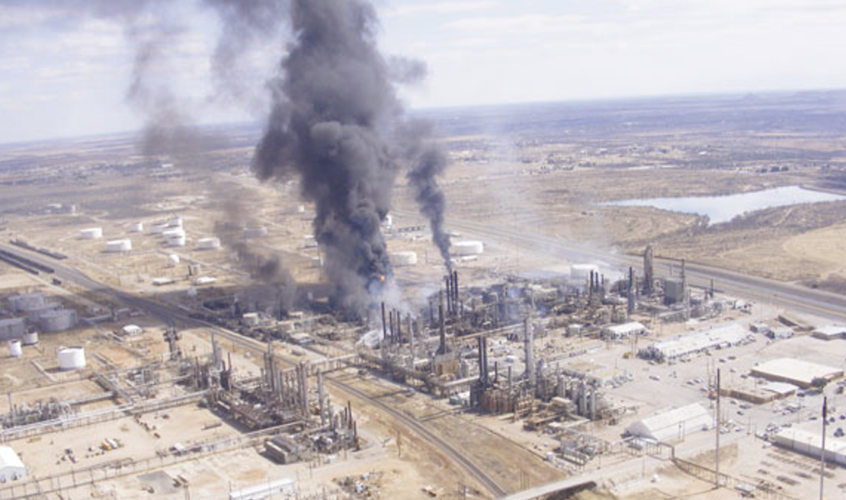 Explosion At Texas Refinery - Cornett's Corner